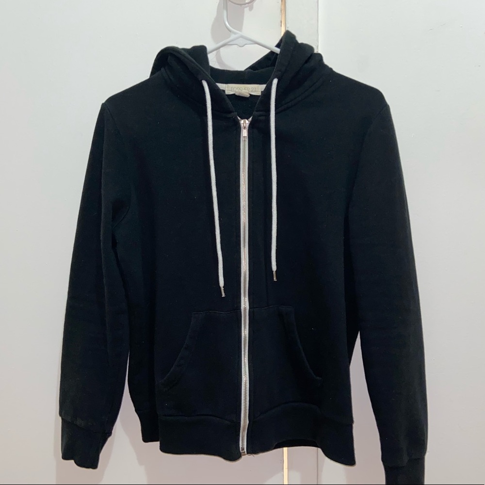 Black Zip-Up Hoodie✨
